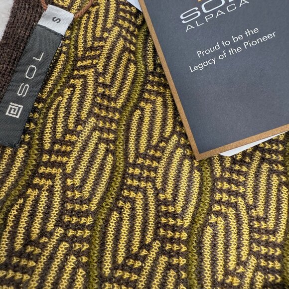 SOL ALPACA NWT Lightweight Cardigan purchased in Peru - Picture 6 of 13